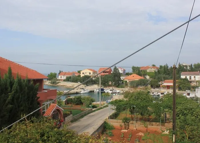 Apartments By The Sea Ugljan - 8301 Ugljan