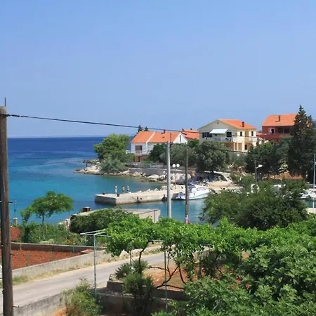 Apartment Apartments By The Sea Ugljan - 8301 Ugljan